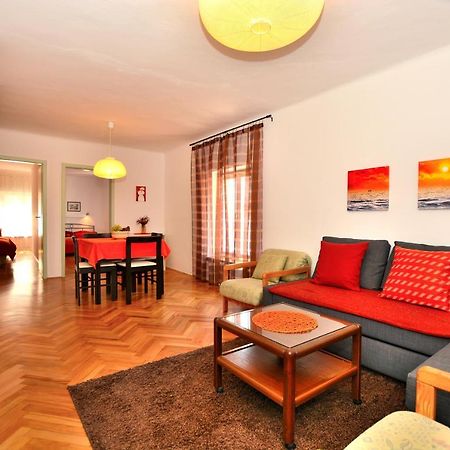 Spacious Piran Central Apartment For 5 Pax Bg Экстерьер фото